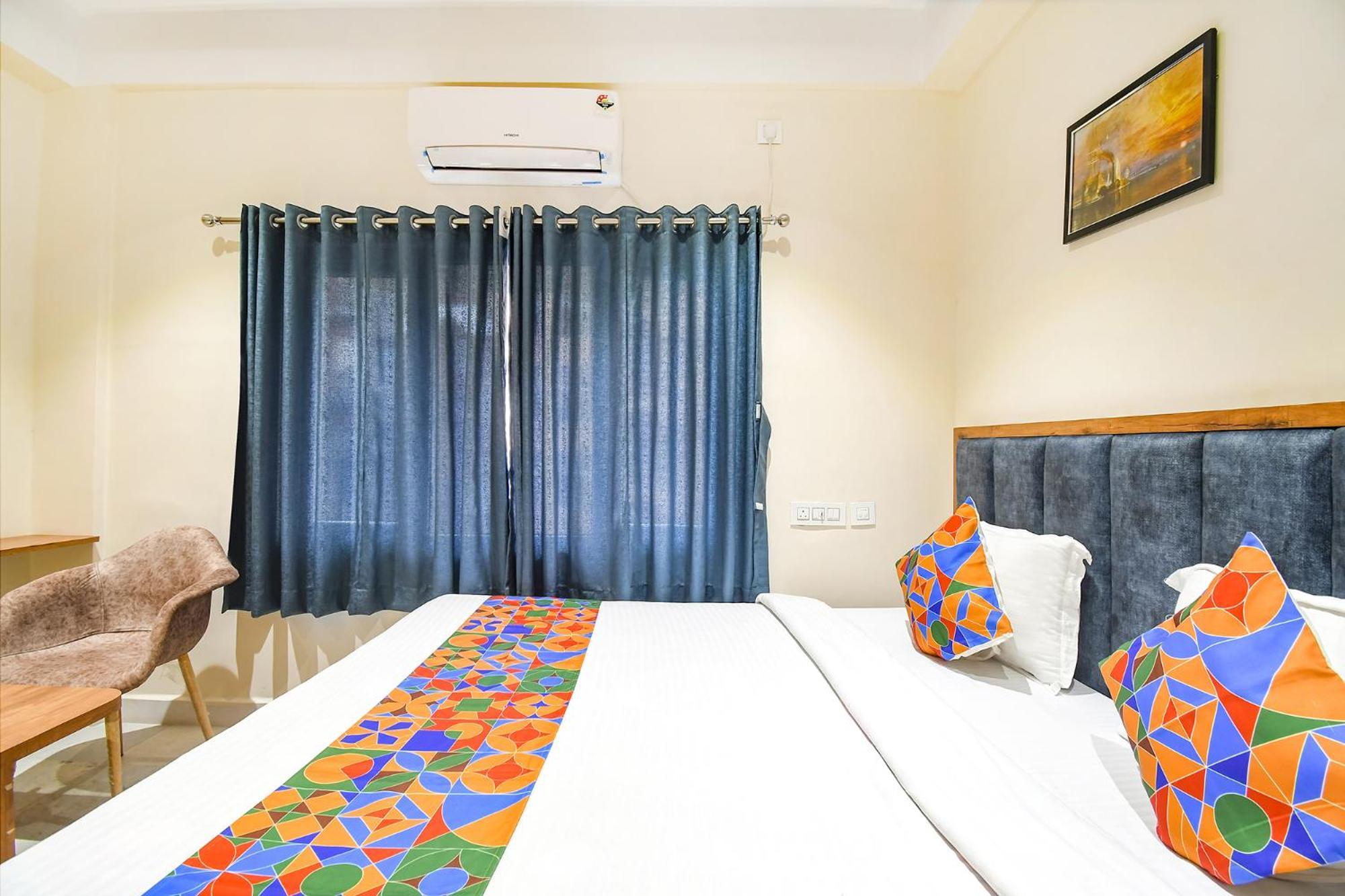 Fabhotel Prime The Golden Plaza - Nr Tarapith Temple Kültér fotó