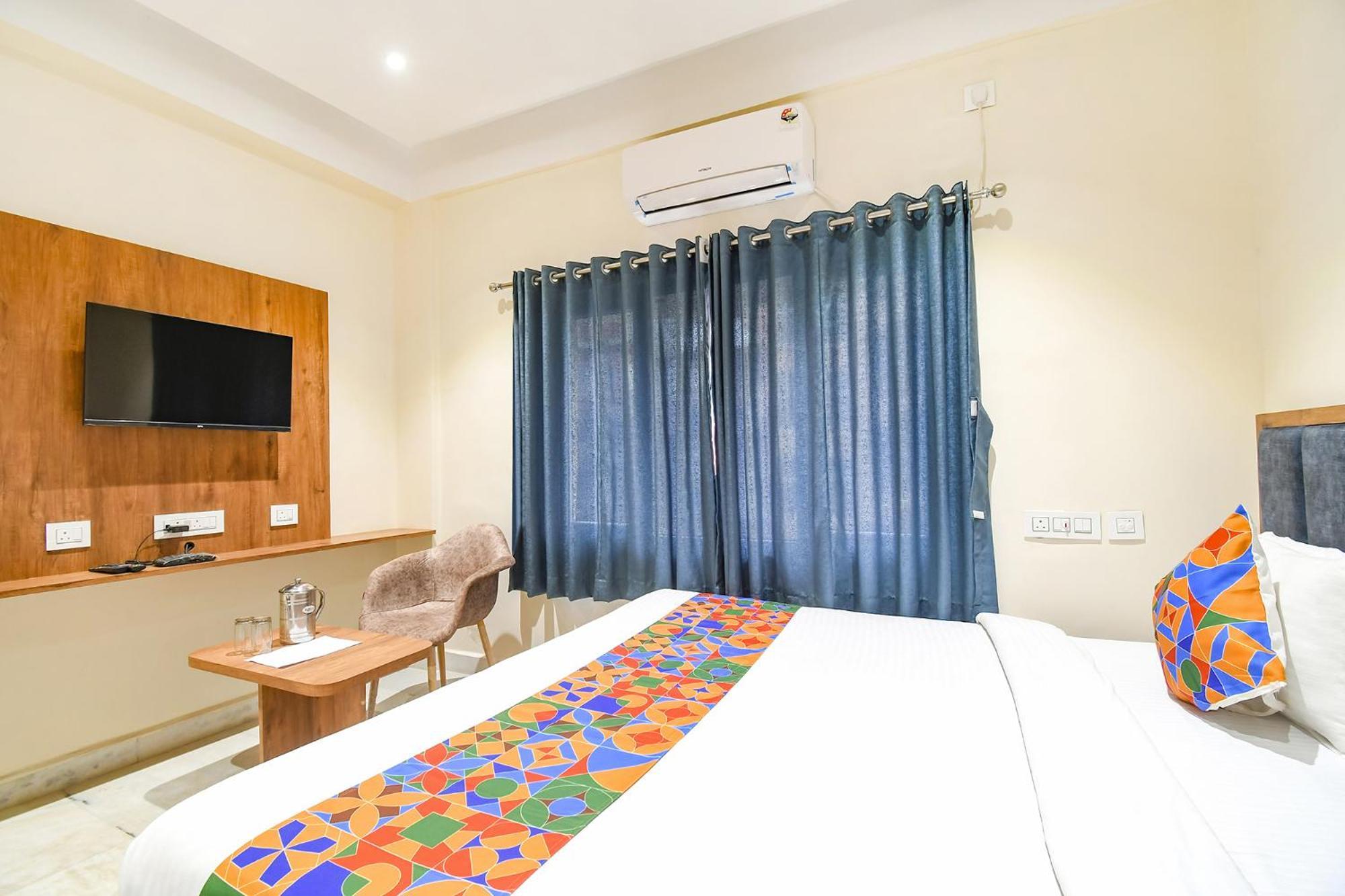 Fabhotel Prime The Golden Plaza - Nr Tarapith Temple Kültér fotó